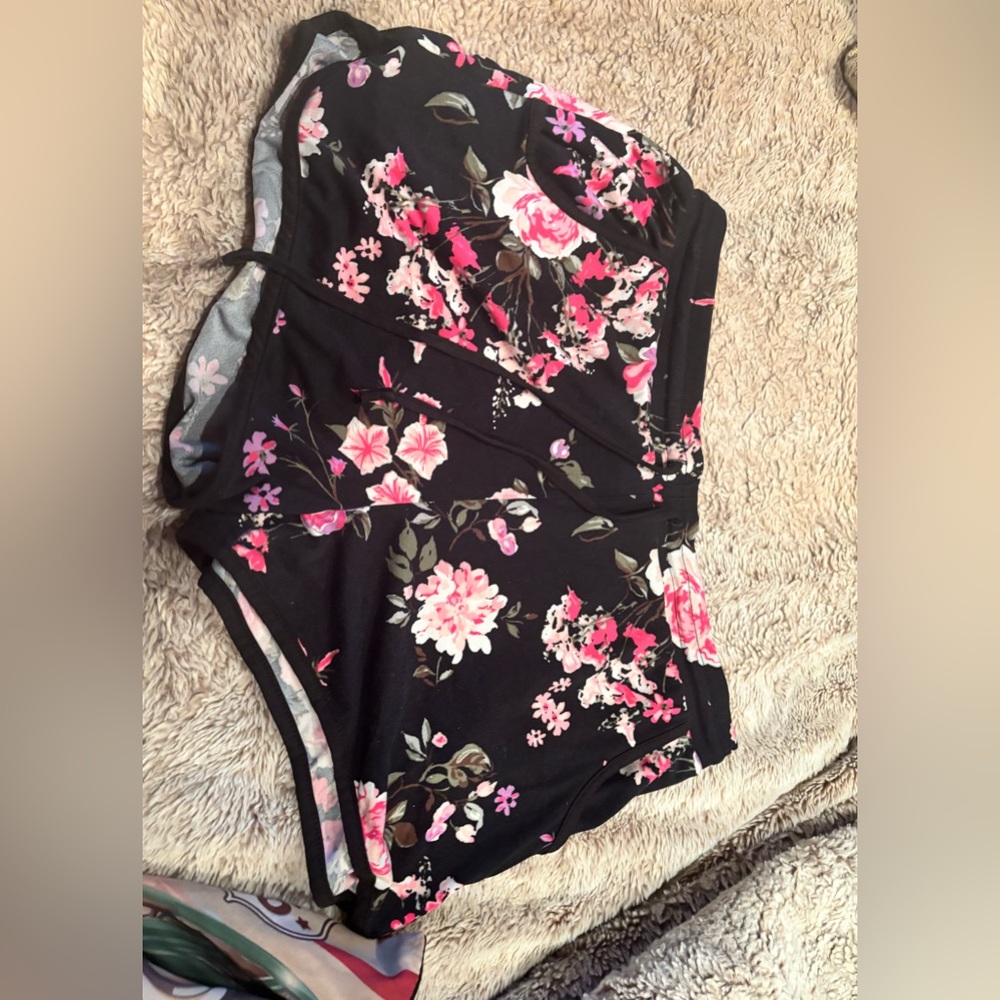 No Boundaries Black and Pink Floral Pajama Shorts